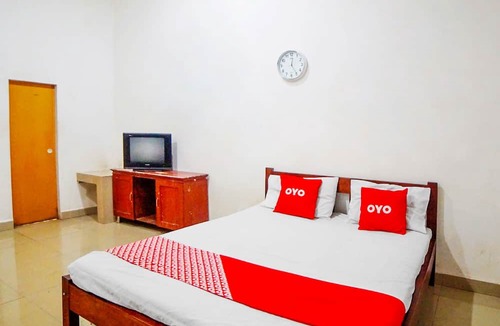 Pematangsiantar Hotel | OYO 91647 Sanina Residence
