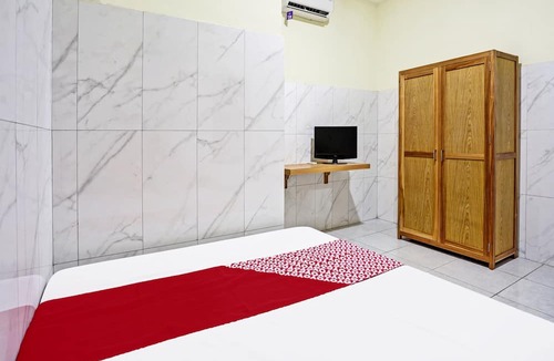 Sidoarjo Hotel | OYO Life 91884 Kost Kusuma Dewi Syariah