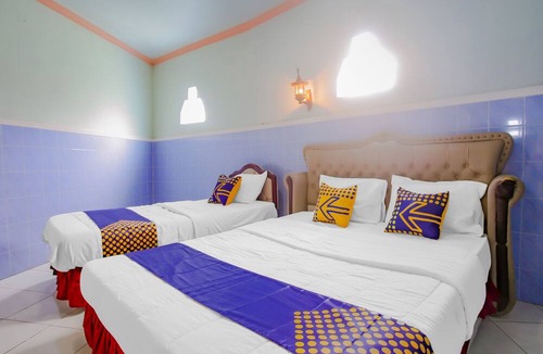 Bandungan Hotel | SPOT ON 90100 Hotel Kediri Bandungan