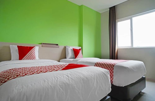 Padang Sidempuan Hotel | Collection O 91373 M Hotel