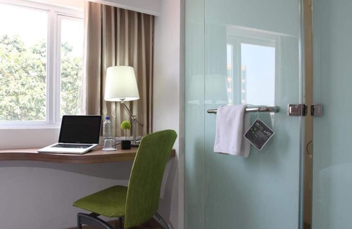 Cikini Hotel | Whiz Hotel Cikini Jakarta