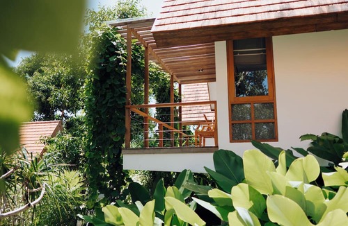 Batukandik Resort | Deep Roots Dive & Yoga Resort