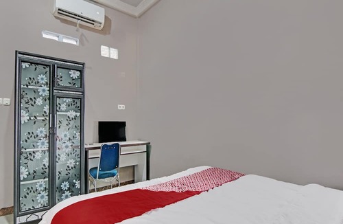 Pekanbaru Hotel | Hotel O Putri Homestay Syariah Near SPBU 14.282.694 (Air Hitam)