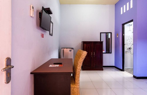 Tuban Hotel | OYO Life 3387 Nakula Homestay Syariah