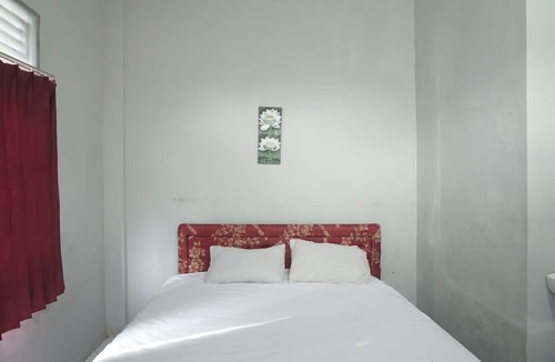 Pangkajene Hotel | Hotel O Wisma Deli Syariah Near RSUD Nene Mallomo Sidenreng Rappang