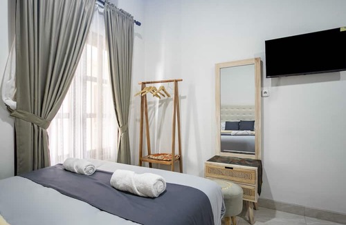 Pogung Lor Villa | Bisma Balcony Homestay