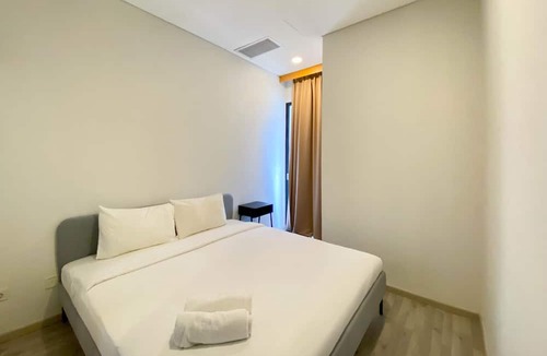 Bendungan Hilir Apartment | Super Great Homey 3Br At Sudirman Suites Apartment