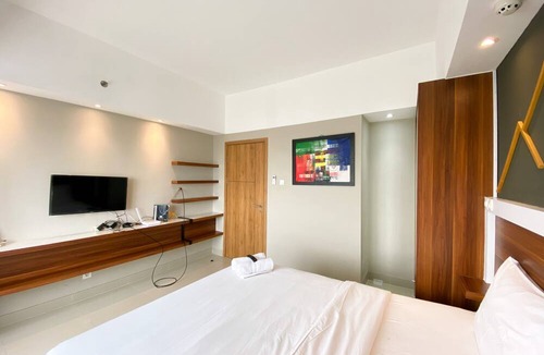 Duren Sawit Apartment | Comfort 1BR at LRT City Jatibening Apartment