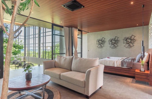 Lovina Villa | Sea View Pool House