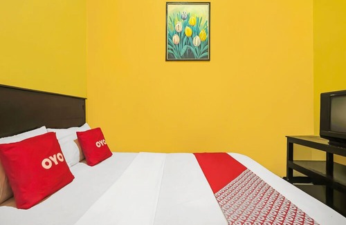 Salatiga Hotel | OYO 92482 Hotel Permata 1