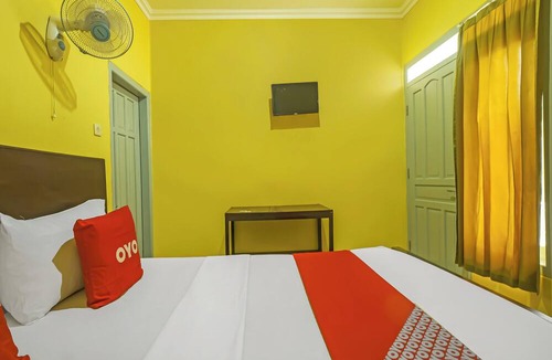 Salatiga Hotel | OYO 92483 Hotel Kirana