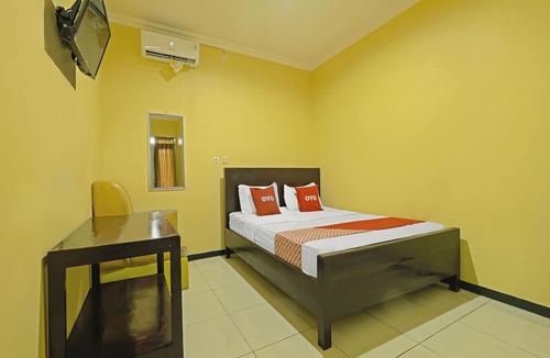 Salatiga Hotel | OYO 92483 Hotel Kirana