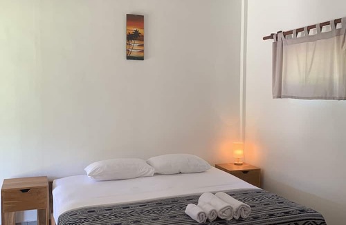 Sekongkang Hotel | Balong Balong Surf Bungalows