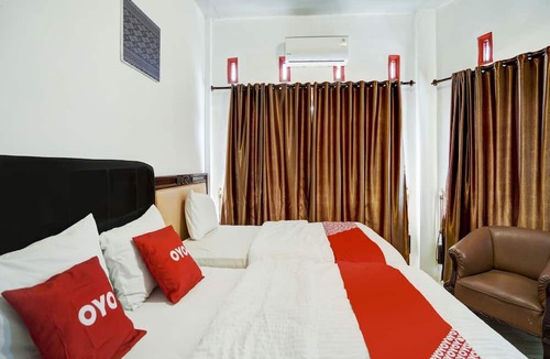 Balige Hotel | Hotel O Karisma Residence