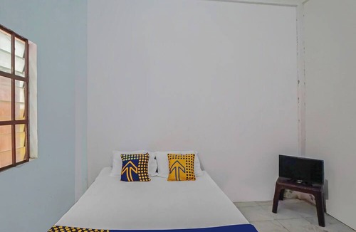 Kisaran Timur Hotel | Hotel O Mandiri Inn