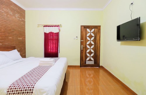 Borobudur Hotel | Homestay Nike Bed