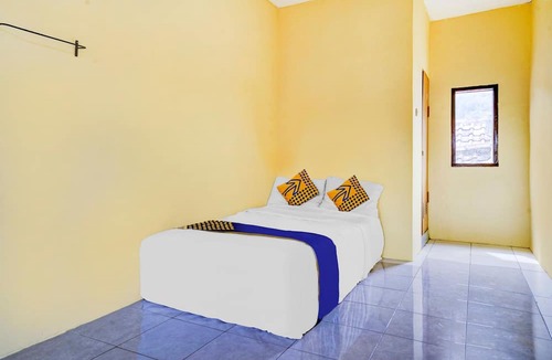 Sumedang Hotel | OYO Life 90701 Kost Syariah Deris