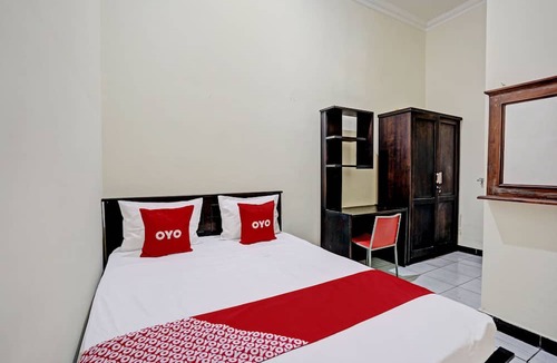 Tuban Sub-District Hotel | OYO Life 92773 Griya Trubus Syariah