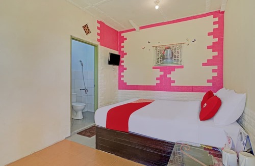 Trawas House | Hotel O Villa Inn App Trawas Bintaro Syariah
