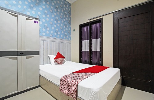 Tulungagung Hotel | Hotel O Family Guest House Syariah