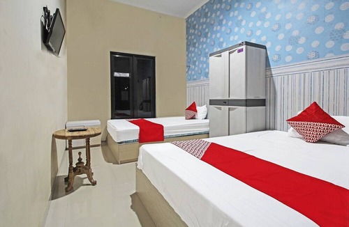 Tulungagung Hotel | Hotel O Family Guest House Syariah
