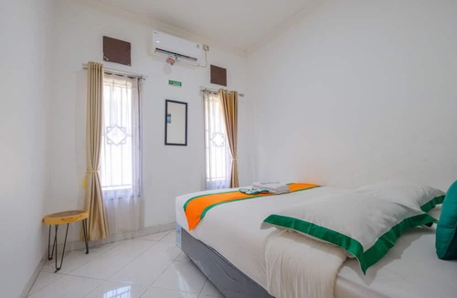Yogyakarta Villa | Homestay Jogja Dekat Masjid Jogokaryan by Simply Homy
