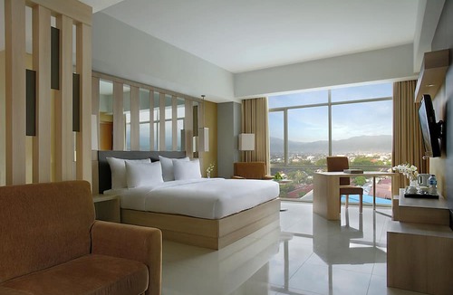 Palu Hotel | Hotel Santika Palu