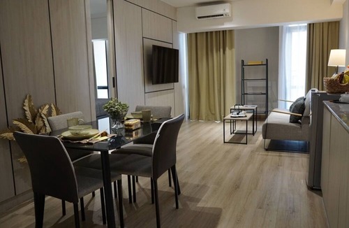 Semanggi Hotel | The Day Residence
