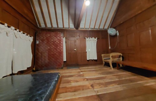 Bangunjiwo House | Mbok Niem Cafe and Cottage