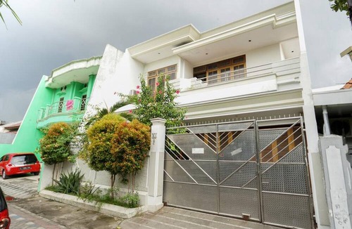 Surabaya House | Bumi Banyu Bening Syariah by ecommerceloka