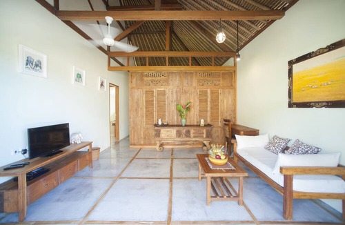 Sidemen Villa | Villa Kropak