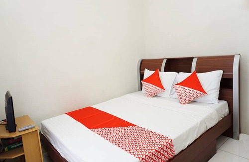 Panimbang Hotel | OYO 2860 The Castury Homestay Syariah