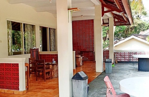 Pelabuhan Ratu Bed & Breakfast | Bunga Ayu Seaside Resort