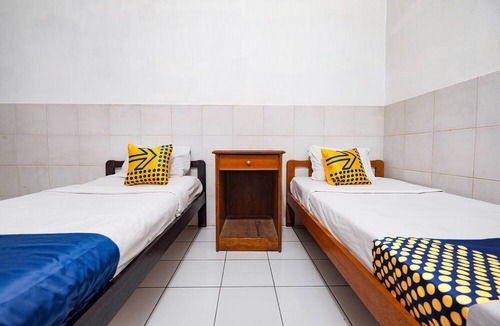 Pati Hotel | SPOT ON Sartika Inn Pati