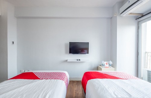 Cileunyi Hotel | OYO 1405 Easton Park Residence