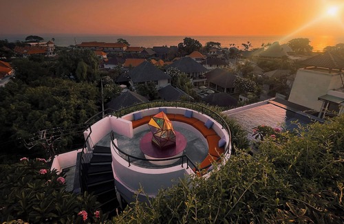 Batubelig Hotel | Aloft by Marriott Bali Seminyak