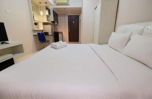 Sunter Apartment | Minimalist Studio Room at Sunter Park View Apartment