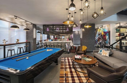 Banjarsari Hotel | Moxy Solo