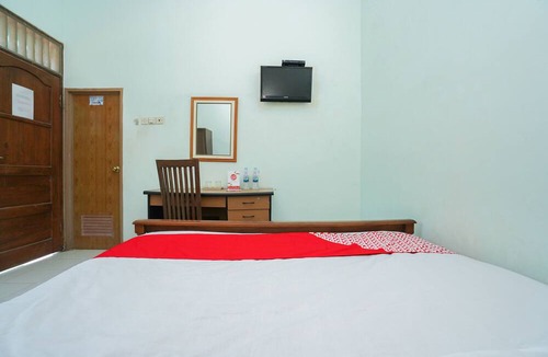 Tuban Sub-District Hotel | OYO 1439 Gang Guest Homestay Syariah