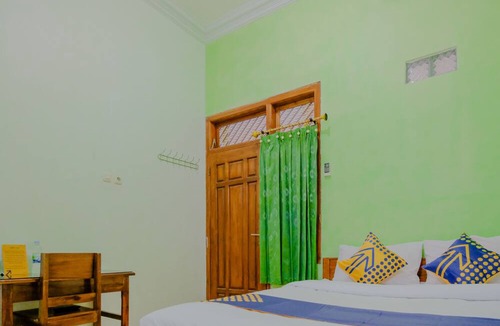 Kediri Hotel | Hotel O Family Residence