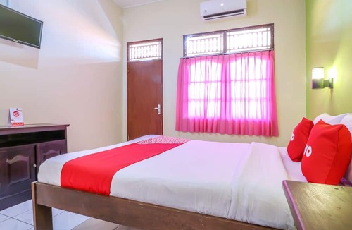 Downtown Kuta Hotel | Hotel O Nan Berlian Inn