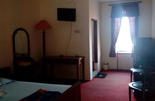 Pacet Hotel | Wisma & Kantin Amanda
