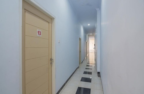 Tarakan House | RedDoorz Syariah near Ramayana Mall Tarakan