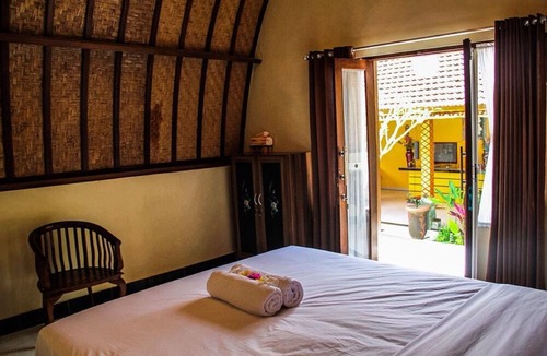 Sampalan House | Ratu Cottages
