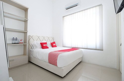 Colomadu Hotel | Capital O 1888 Griya RW Family Guest House