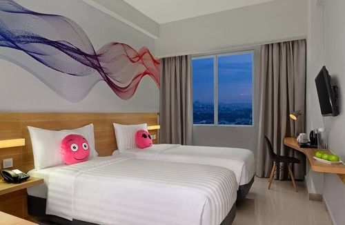 Karawang Hotel | favehotel Karawang