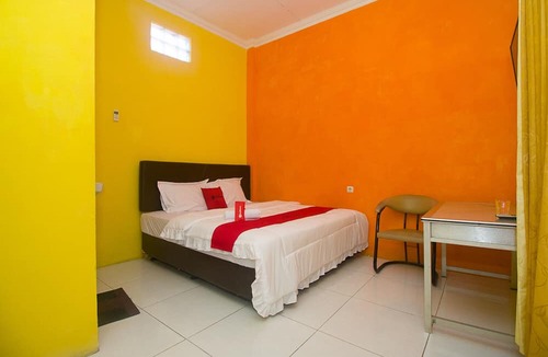Sumenep House | RedDoorz Syariah near Keraton Sumenep