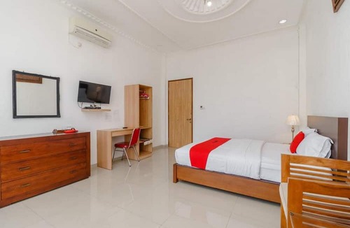Lahat Hotel | RedDoorz Syariah near Lahat Station