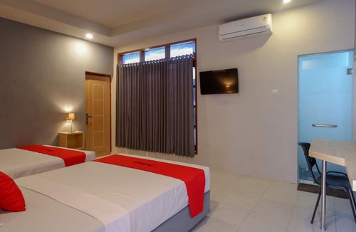 Tegal Hotel | RedDoorz Syariah @ Jalan Sultan Agung Tegal
