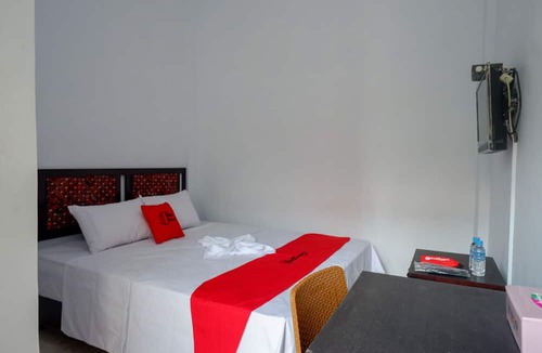 Tegal House | RedDoorz Syariah near Alun Alun Balai Kota Tegal